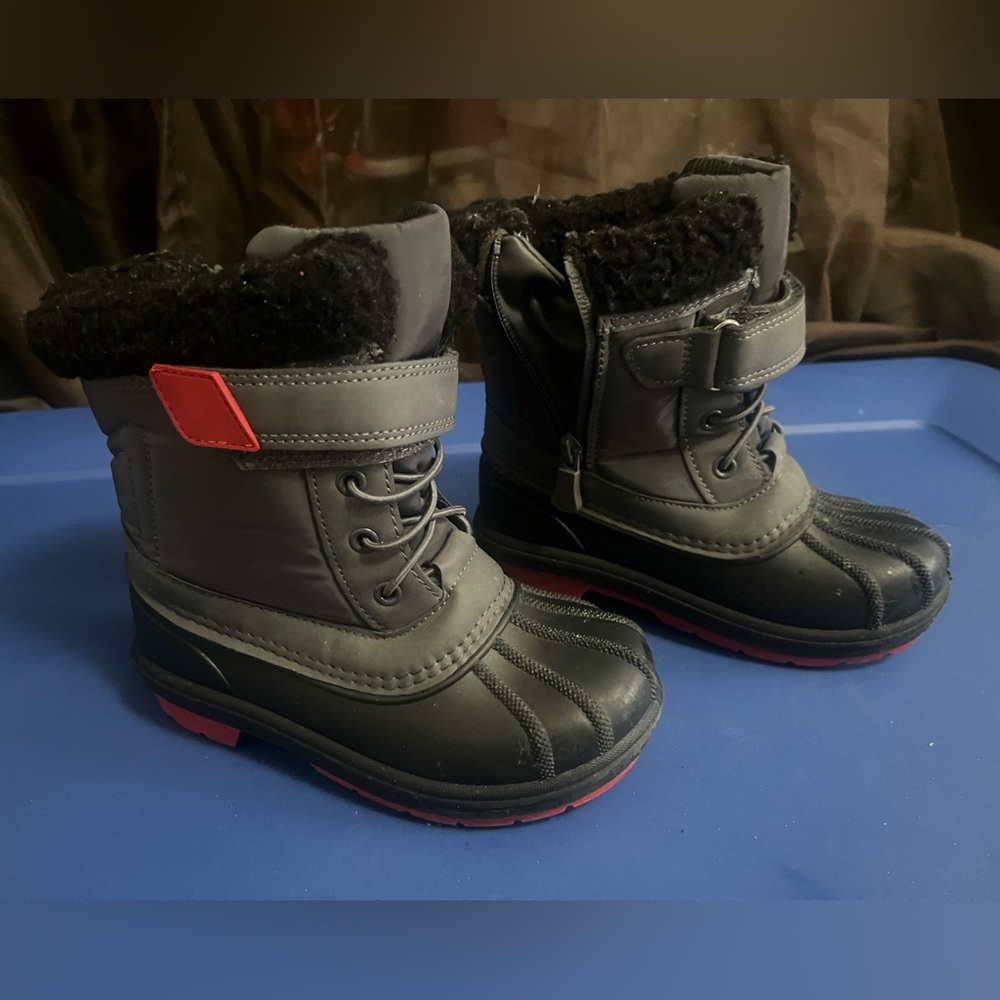 Kids rain/snow boots